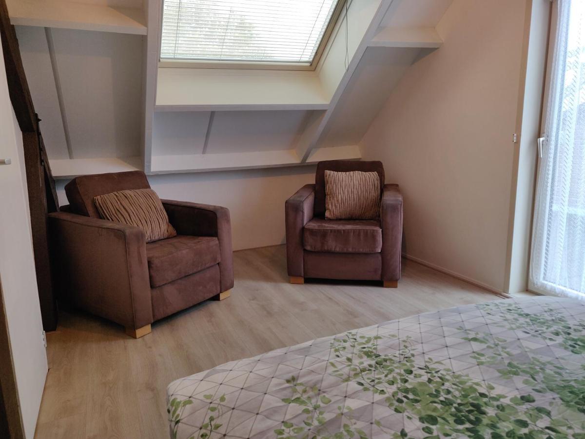 Vakantiehuis Achterhuis Ons Hoekje Houten Esterno foto