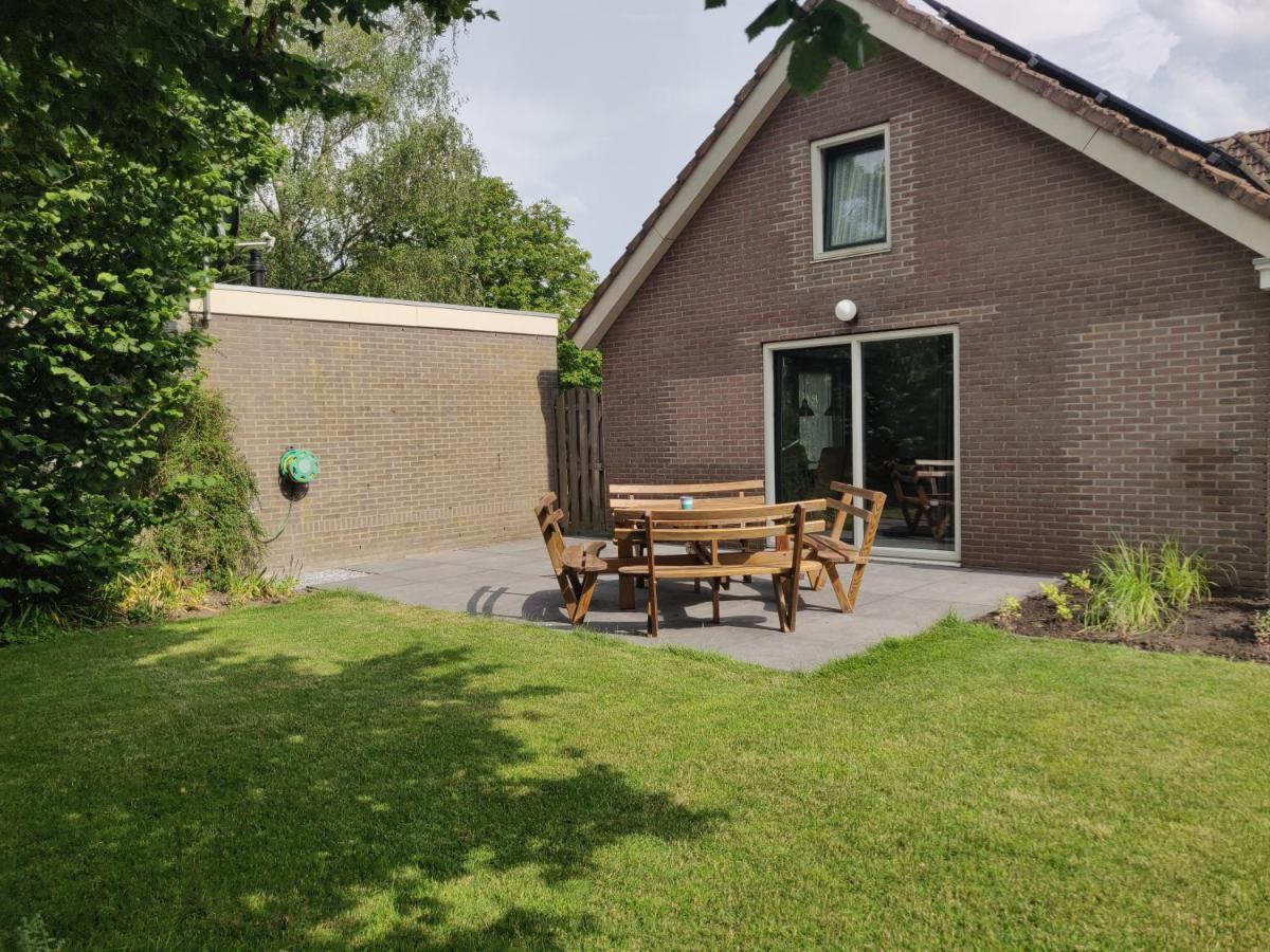 Vakantiehuis Achterhuis Ons Hoekje Houten Esterno foto