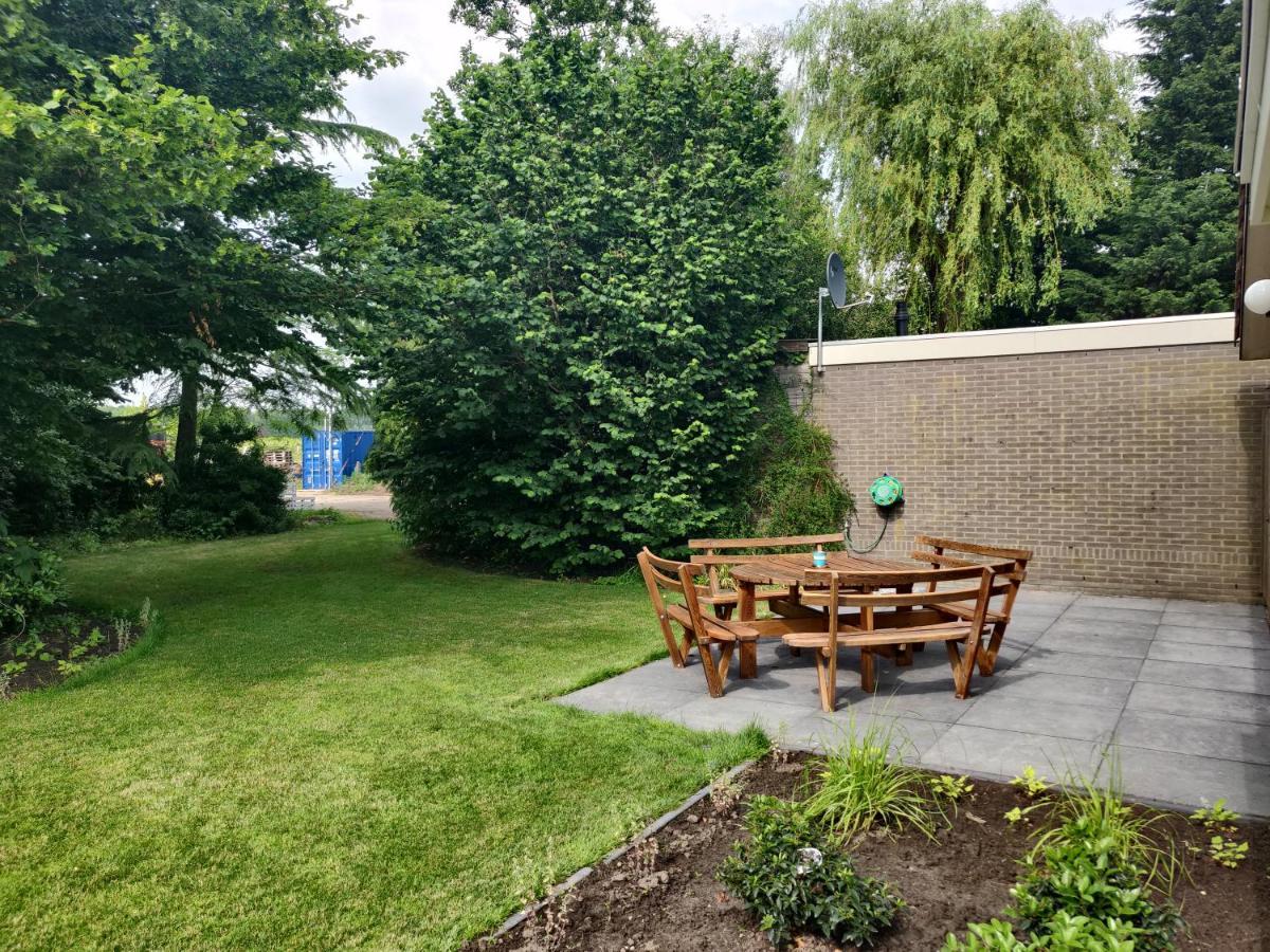 Vakantiehuis Achterhuis Ons Hoekje Houten Esterno foto